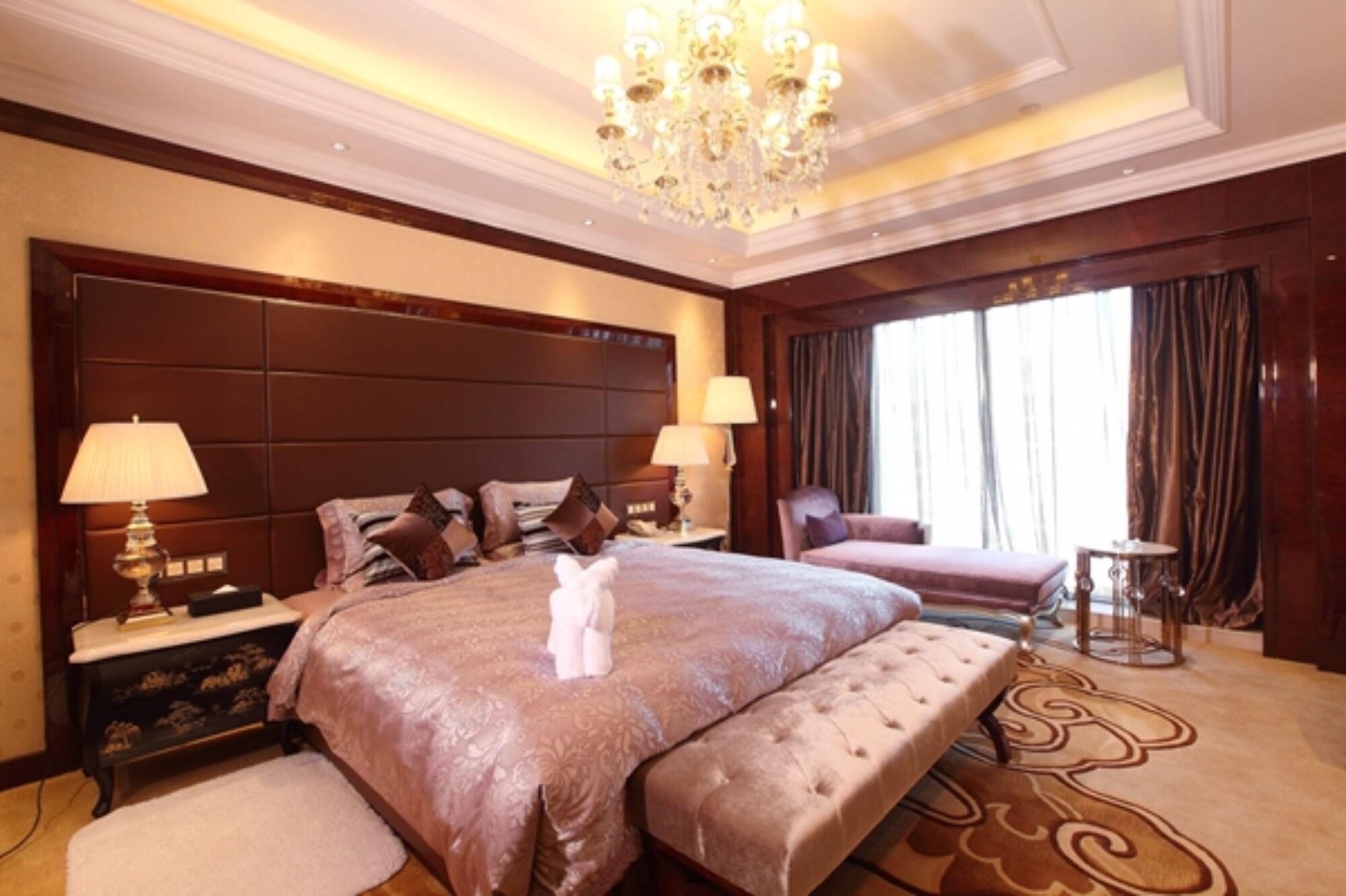 Embassador International Hotel Сиан Екстериор снимка