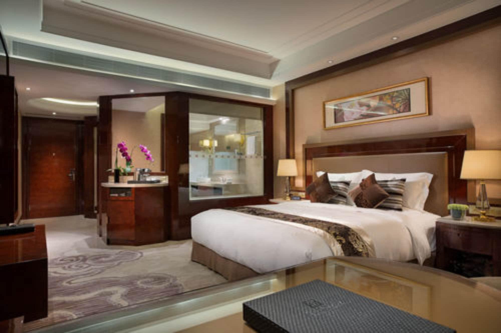 Embassador International Hotel Сиан Екстериор снимка