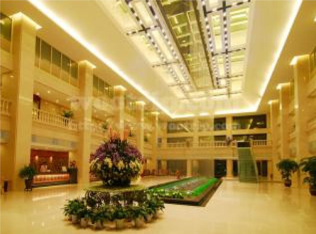 Embassador International Hotel Сиан Екстериор снимка