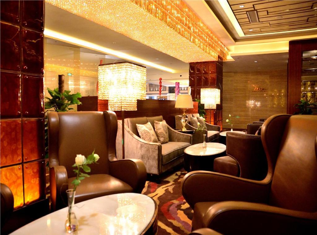 Embassador International Hotel Сиан Екстериор снимка
