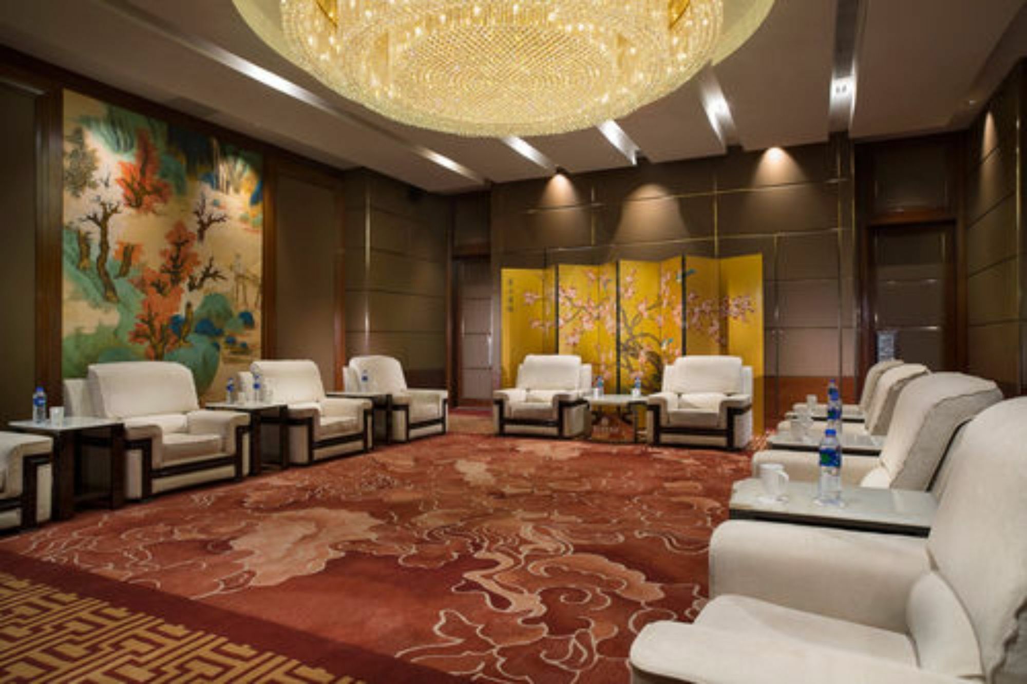 Embassador International Hotel Сиан Екстериор снимка