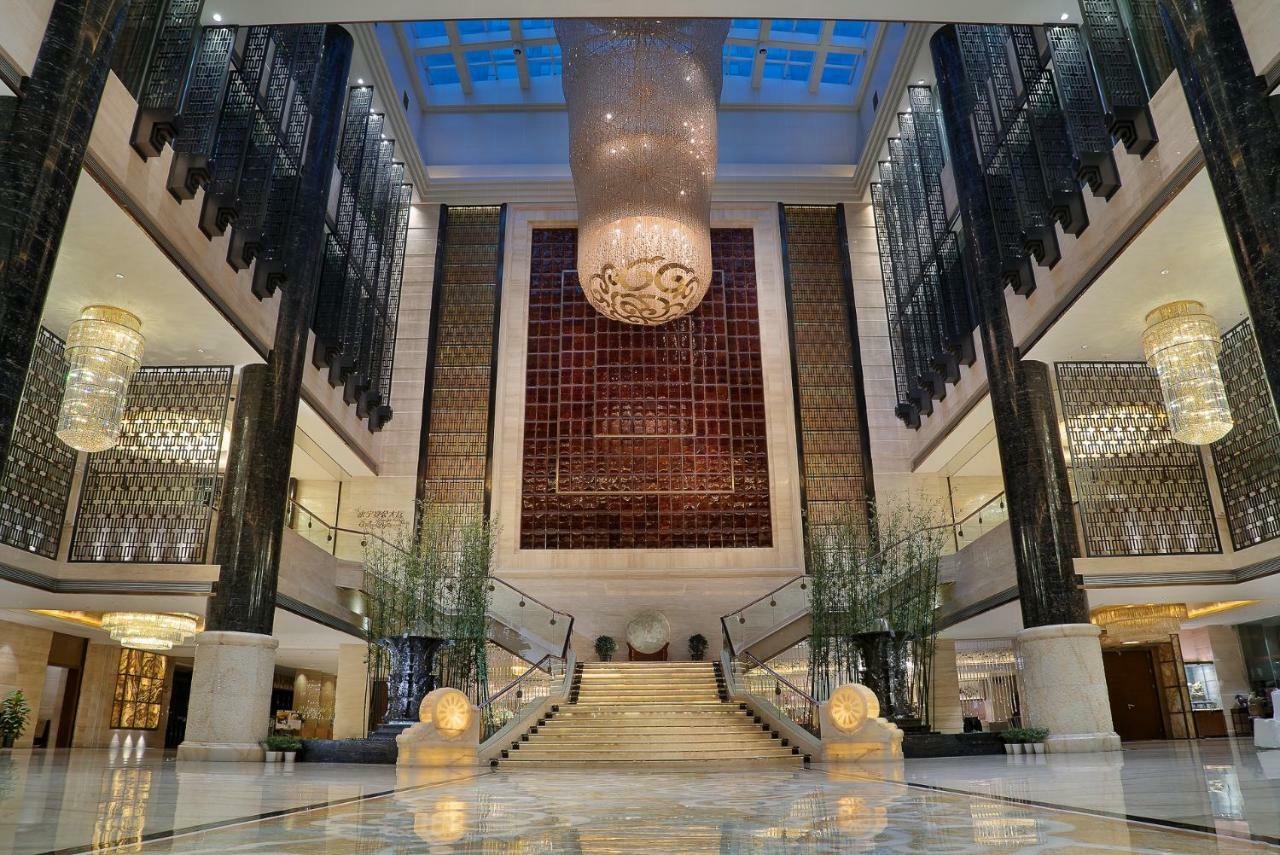 Embassador International Hotel Сиан Екстериор снимка