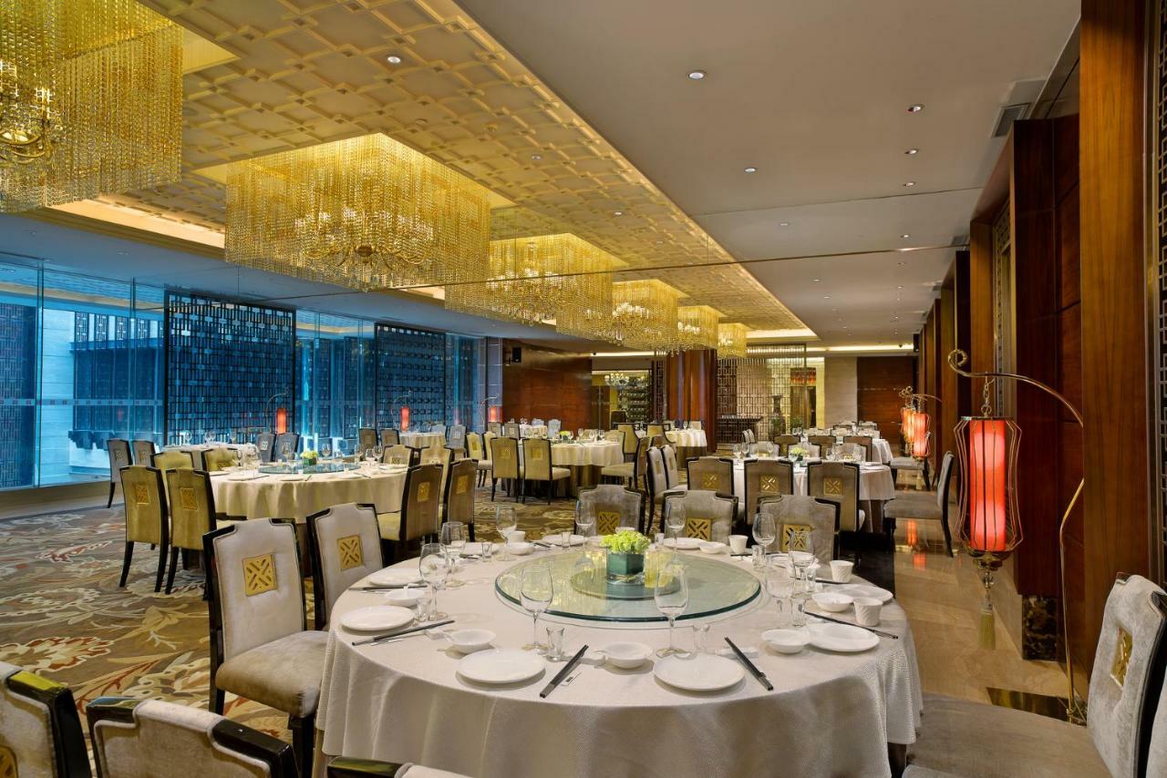 Embassador International Hotel Сиан Екстериор снимка